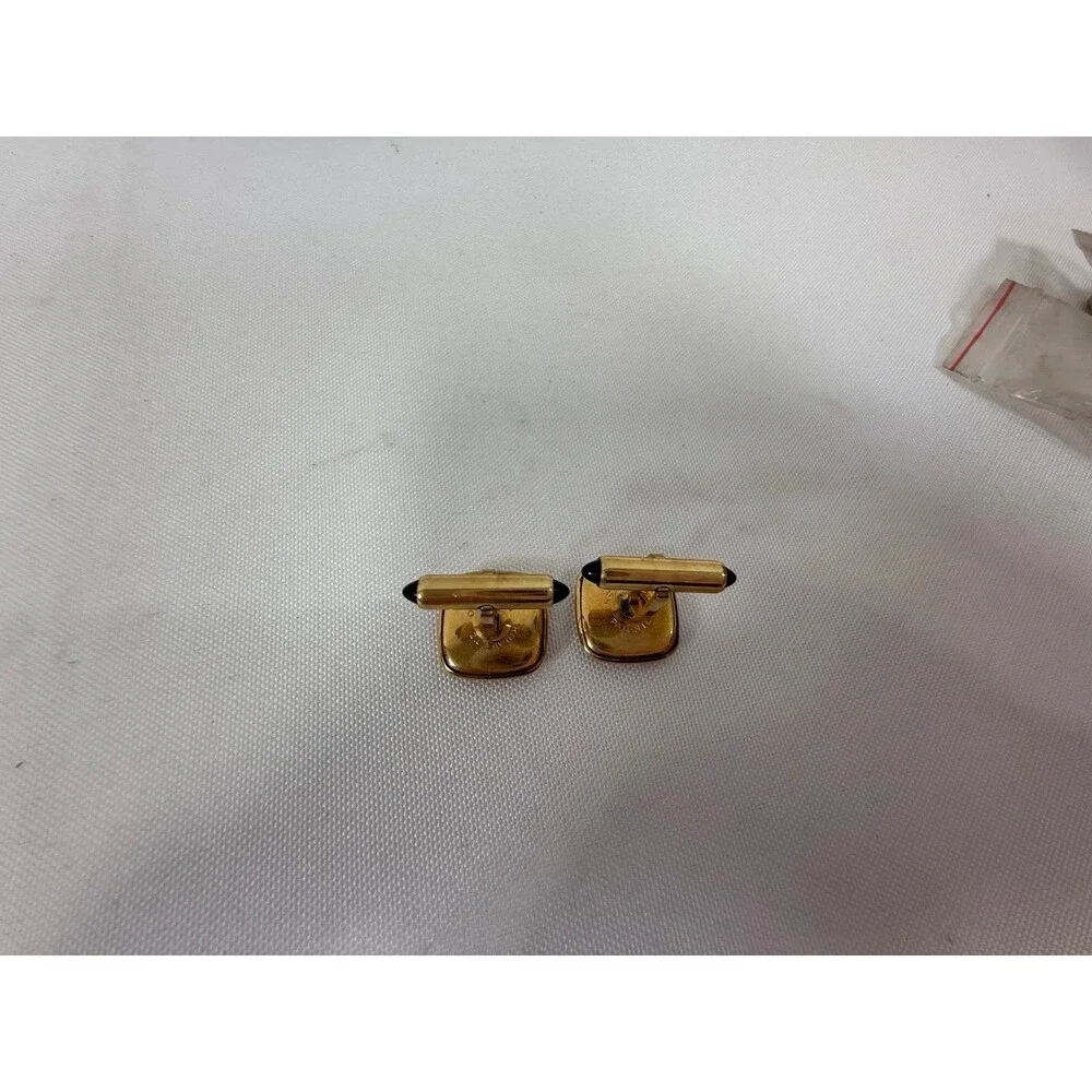 Vintage Cufflinks Krementz Gold-Tone Model Featuring an Intaglio design of a Rom